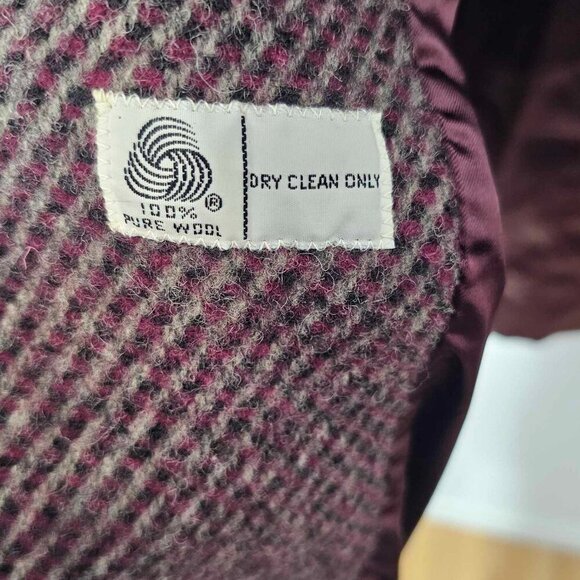 Bromleigh Purple or Burgundy Vintage Wool Tweed Coat Approximate Size Medium - Picture 5 of 10